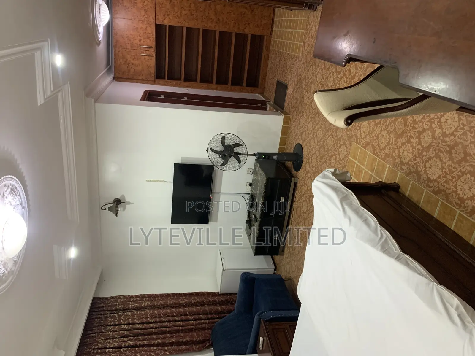Cozy Room, Shared Duplex in Life Camp