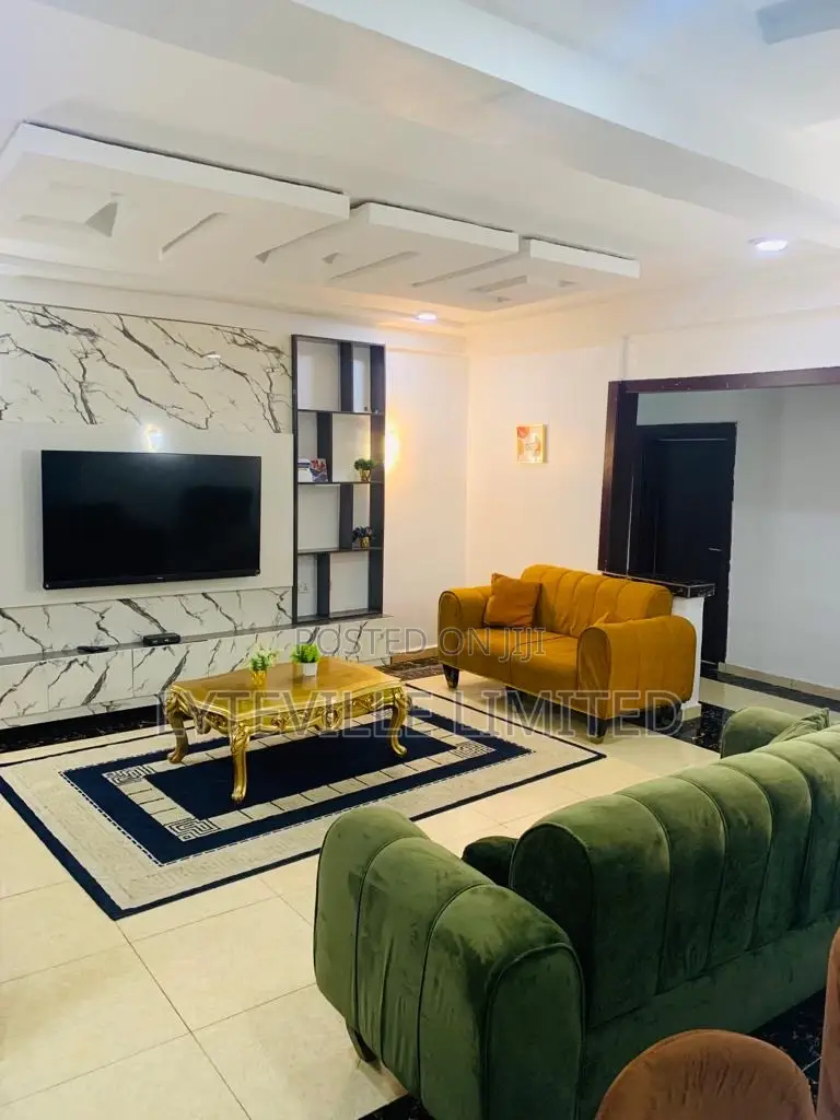 Luxurious 3-Bedroom in Wuye