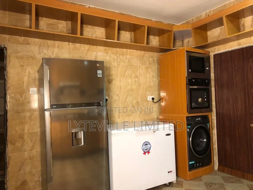 Luxurious 3-Bedroom in Wuye