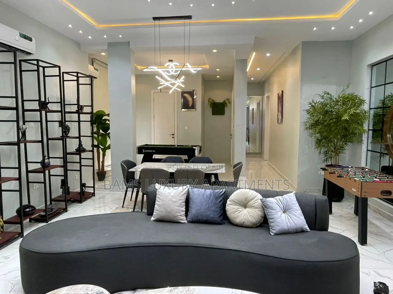 Spacious 2bed Apartment With Snooker Board Soccer Table in Ikate
