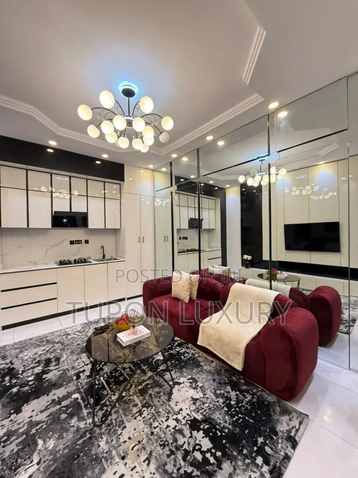 Beautiful 1 Bedroom With a Private Cinema and Bathub in Osapa london