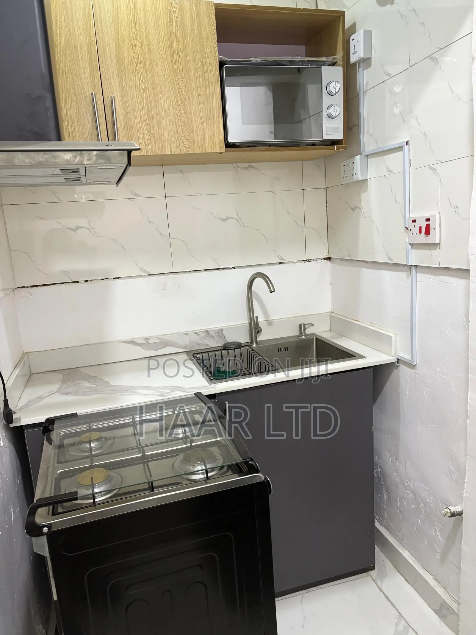 Beautiful Studio Apartment With Kitchen in Yaba in Akoka