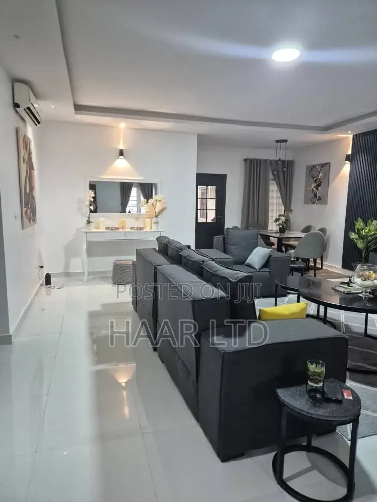 Fully Furnished Well Serviced 3 Bedroom in Lekki in Ikota