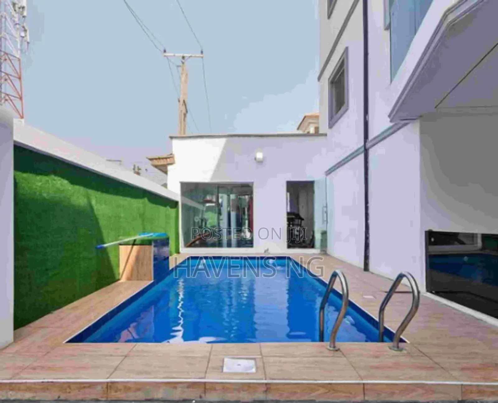 1 Bedroom Apartment With Swimming Pool Gym in Osapa london