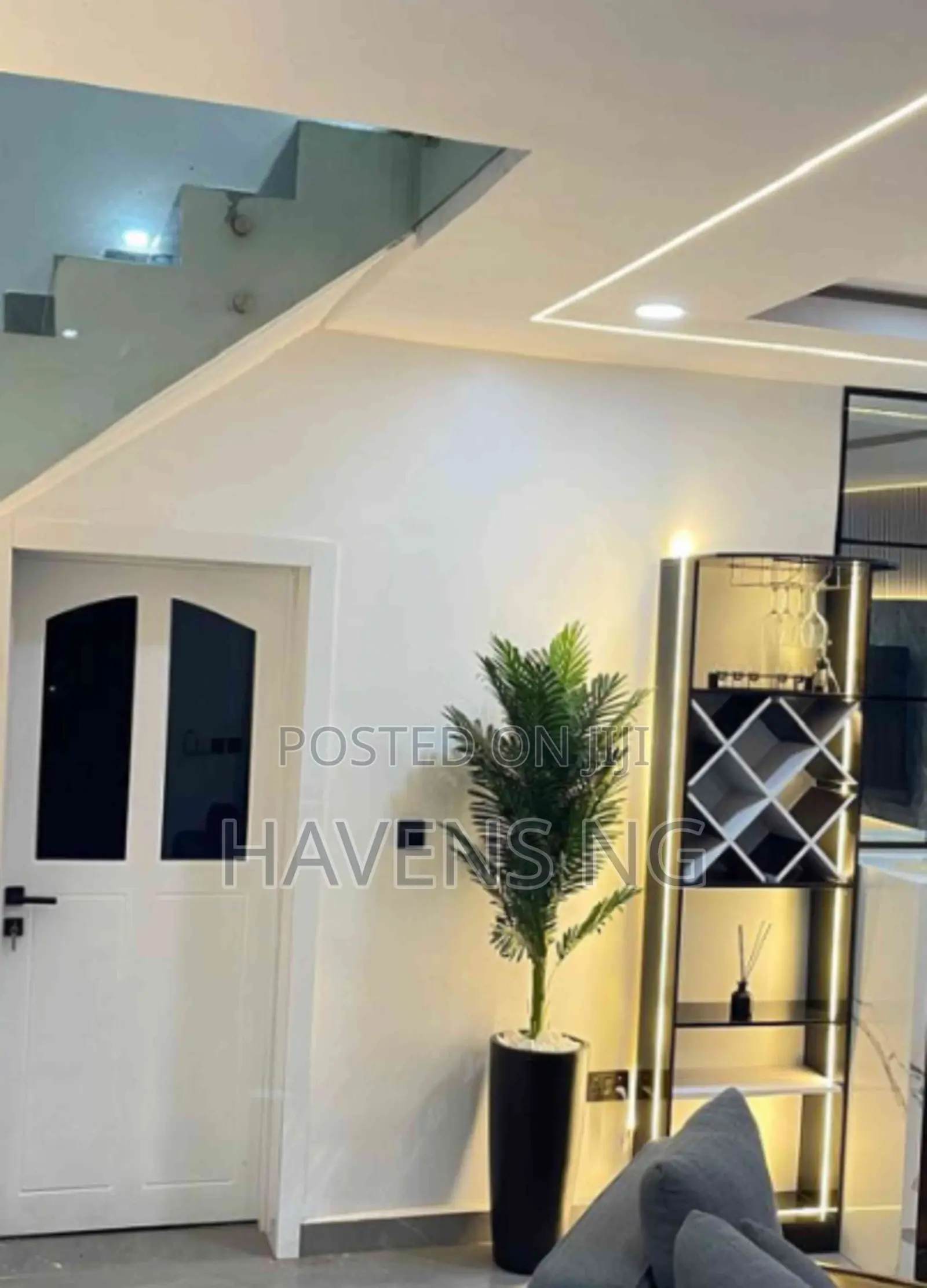 Luxury 2-Bedroom Beachfront Maisonette in Ikate-Elegushi