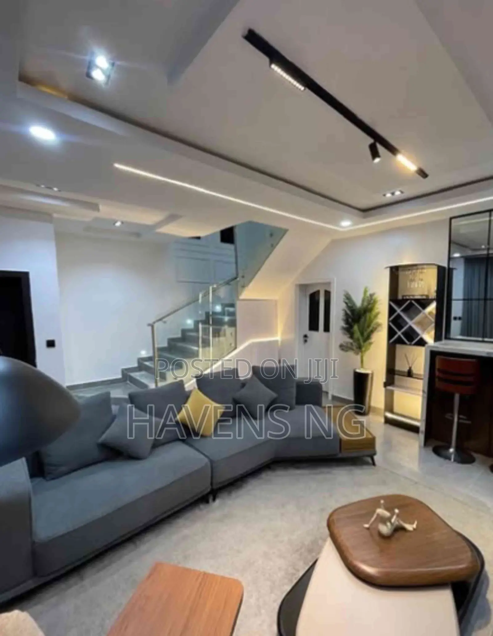 Luxury 2-Bedroom Beachfront Maisonette in Ikate-Elegushi