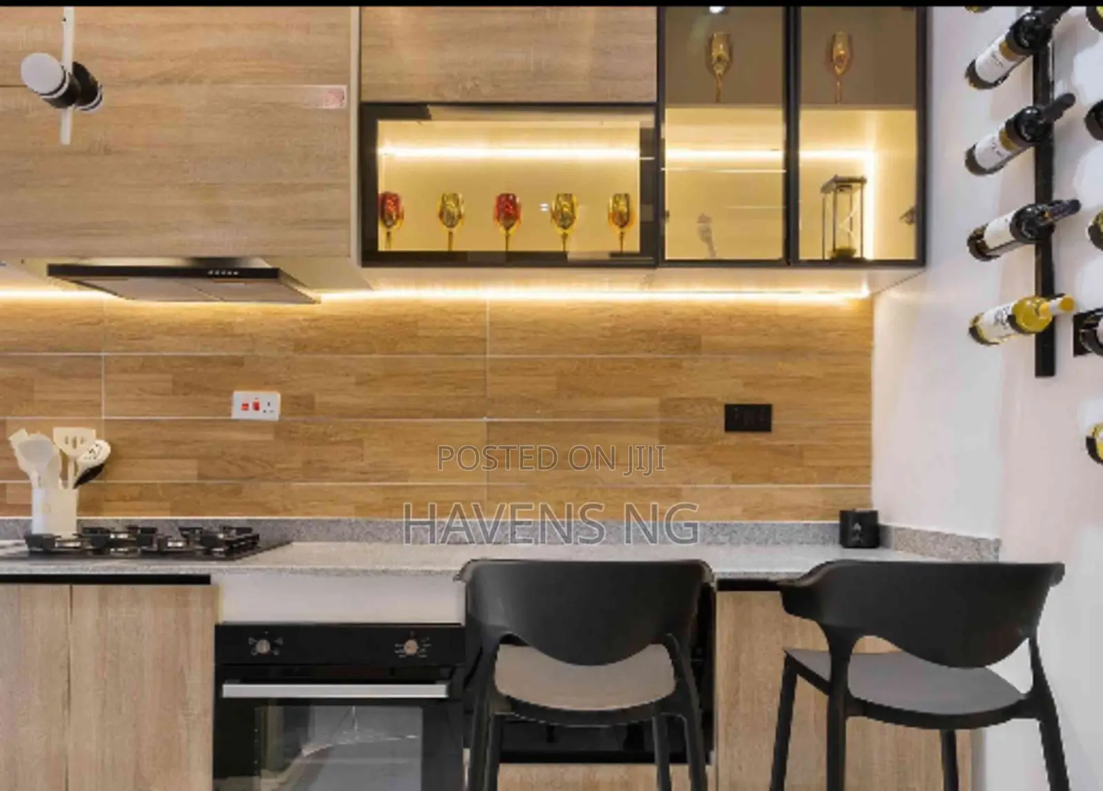 Luxury 1-Bedroom Apartment With PS5 in Ologolo