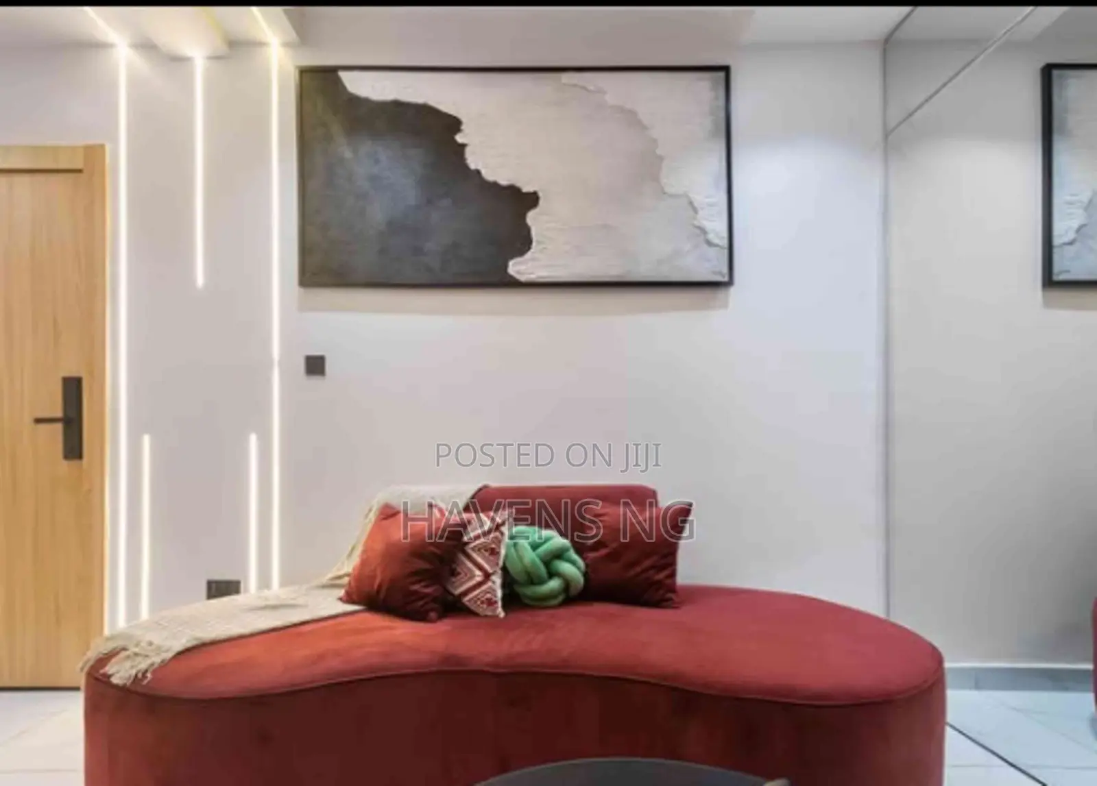 Luxury 1-Bedroom Apartment With PS5 in Ologolo