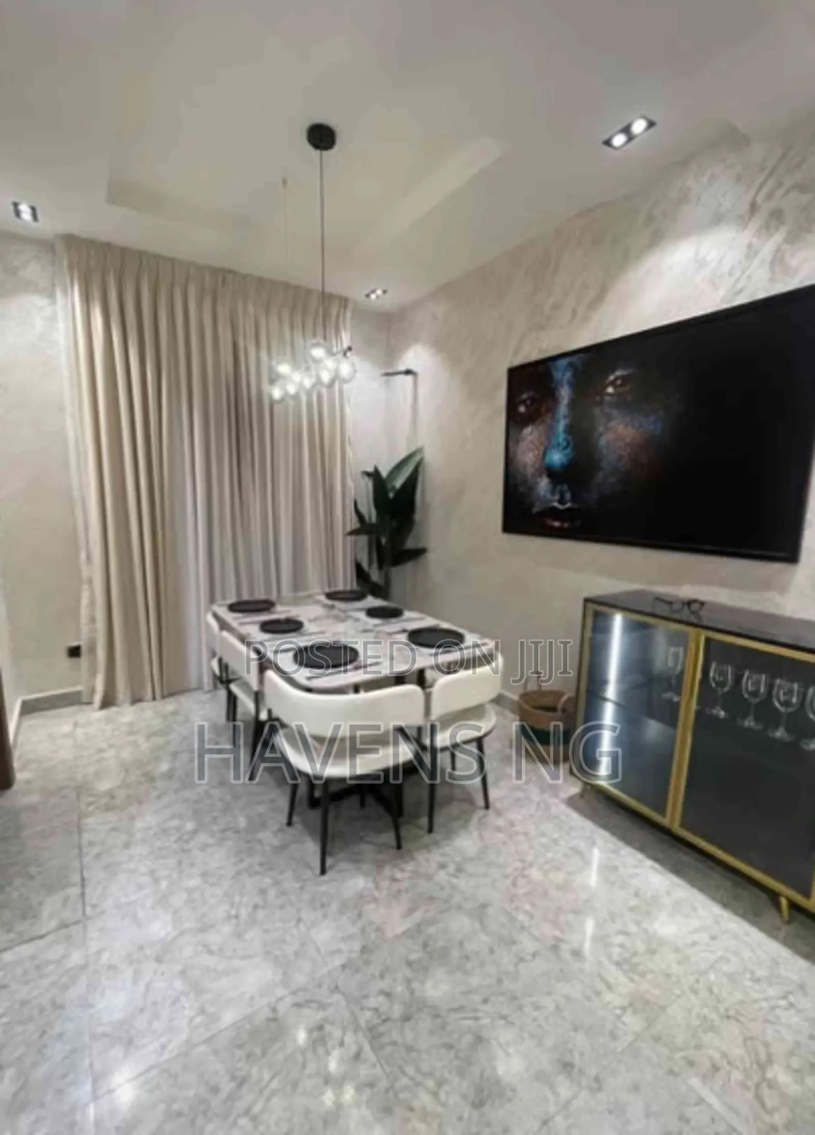Luxury Cozy Living: Chic 3-Bedroom in Ikate