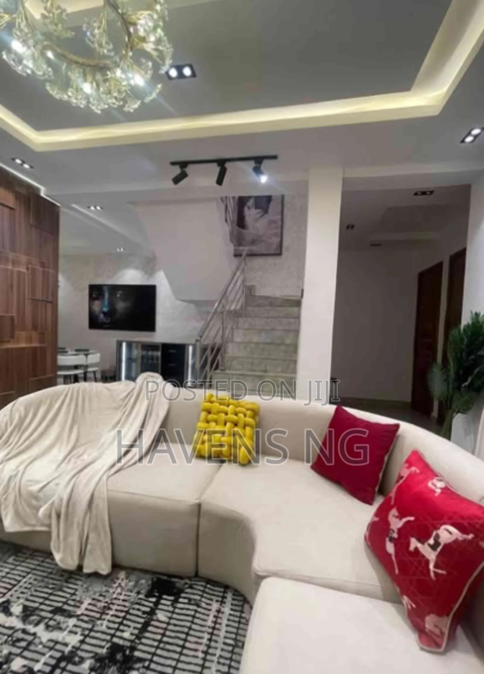 Luxury Cozy Living: Chic 3-Bedroom in Ikate