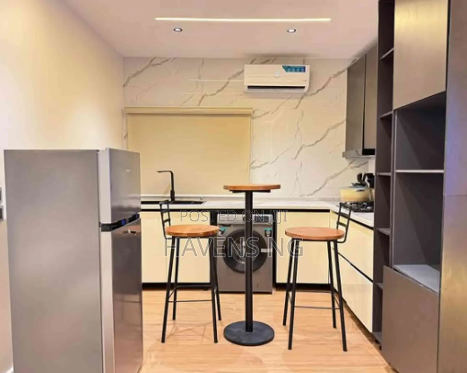 VINEYARD: Exquisite 3-Bedroom Terrace With PS5 in Ikate