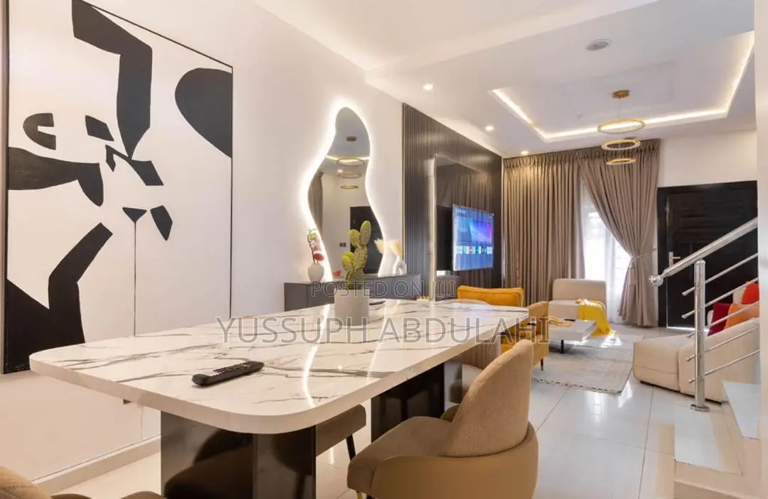 4 Bedrooms Short Let Victoria Island in Victoria Island