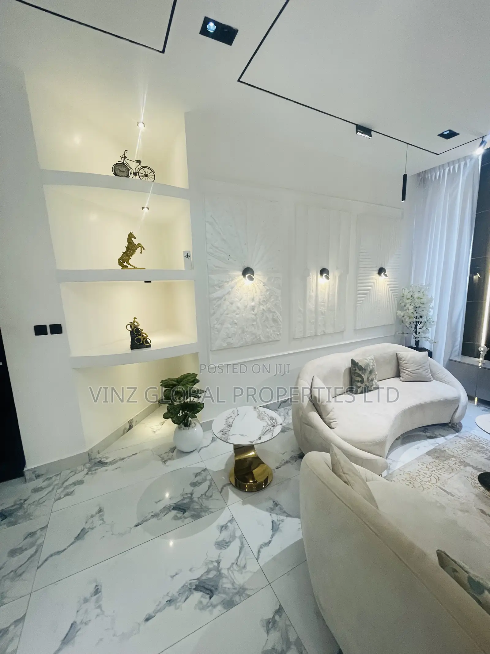 Maisonette 5 Bedroom Duplex With Ps5, Snooker,Tennis Pool in Lekki