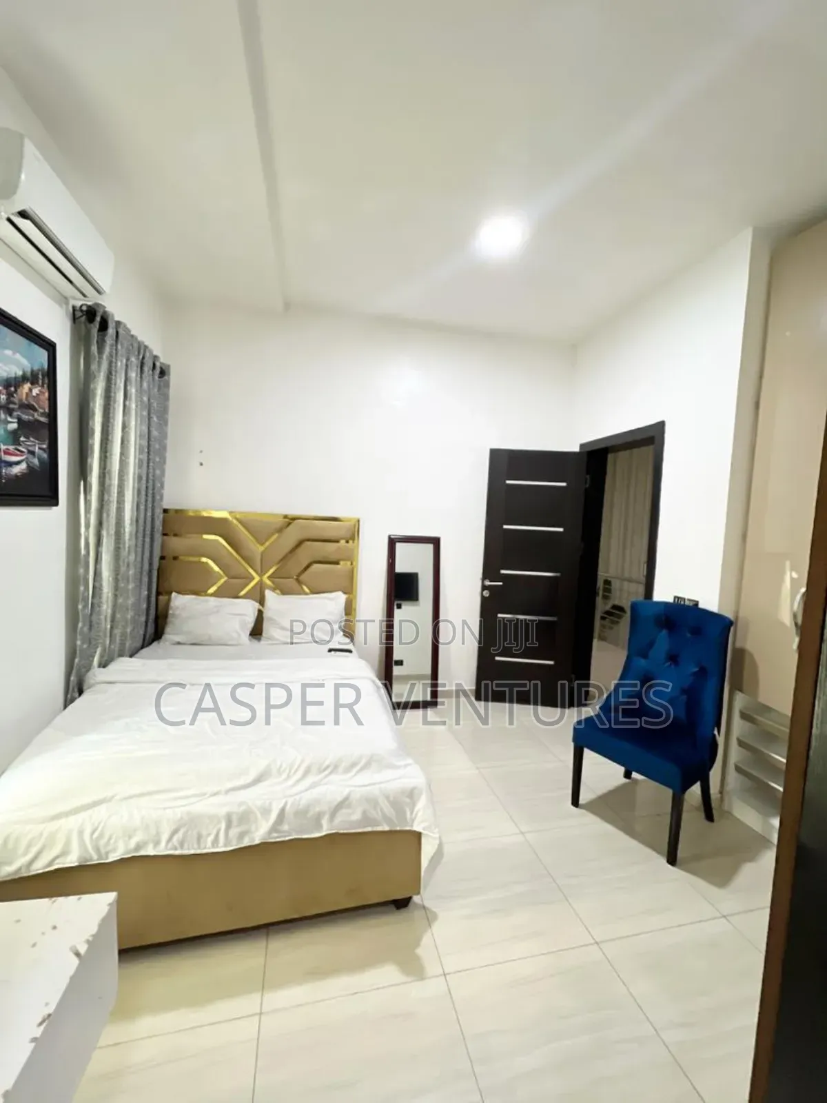 Spacious and Ecstatic Apartment in Agungi