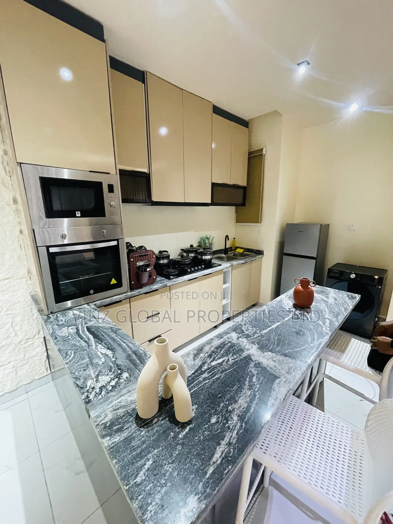 Newly Built 2 Bedroom Apartment With 24hrs Power Ps5 in Lekki