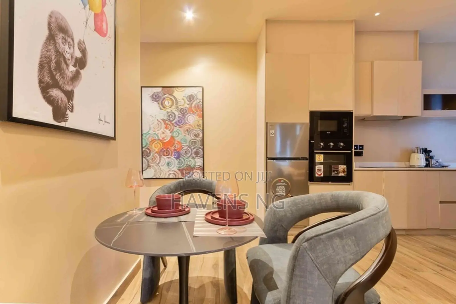 Luxurious 1-Bedroom Loft Apartment With City Views in Ikate