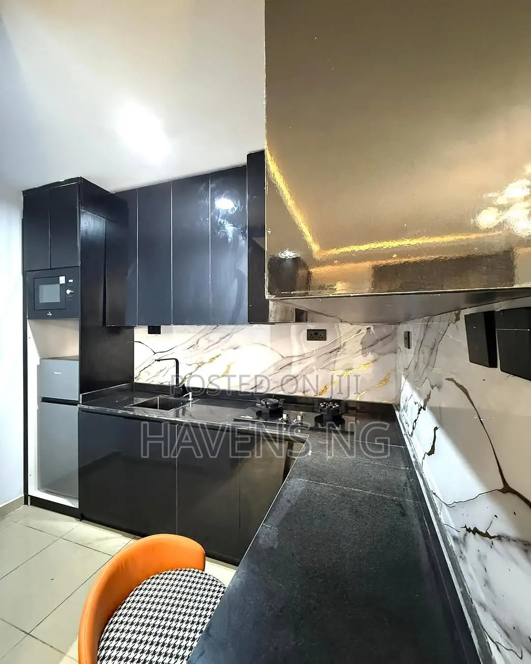 Spacious Studio Apartment Available for Shortlet in Osapa london
