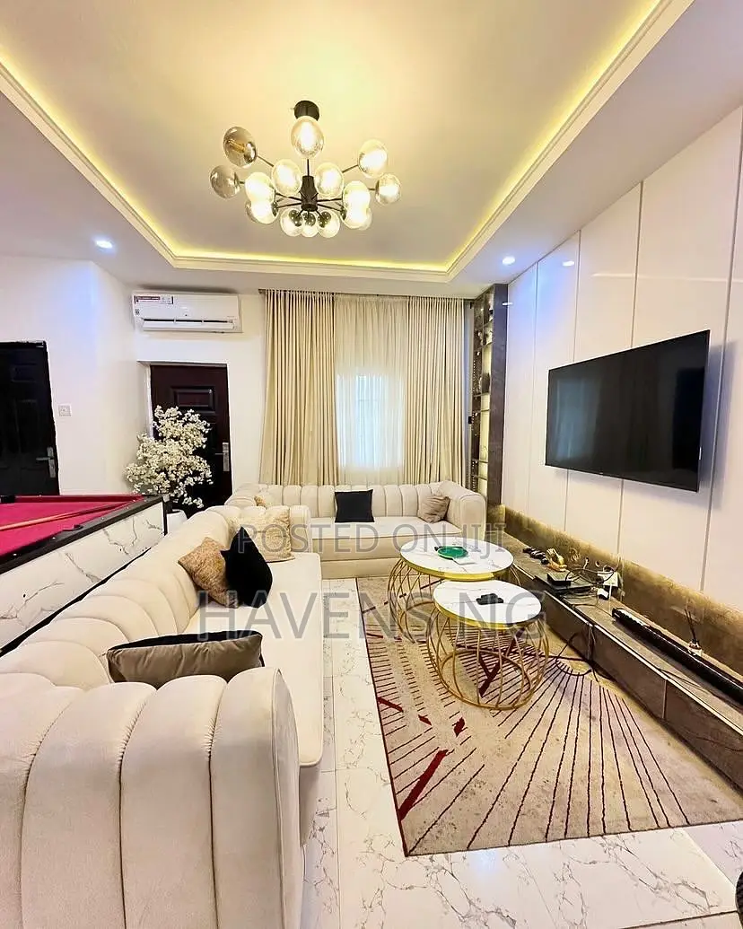 Experience Luxury in This 2-Bedroom Apartment in Jahi