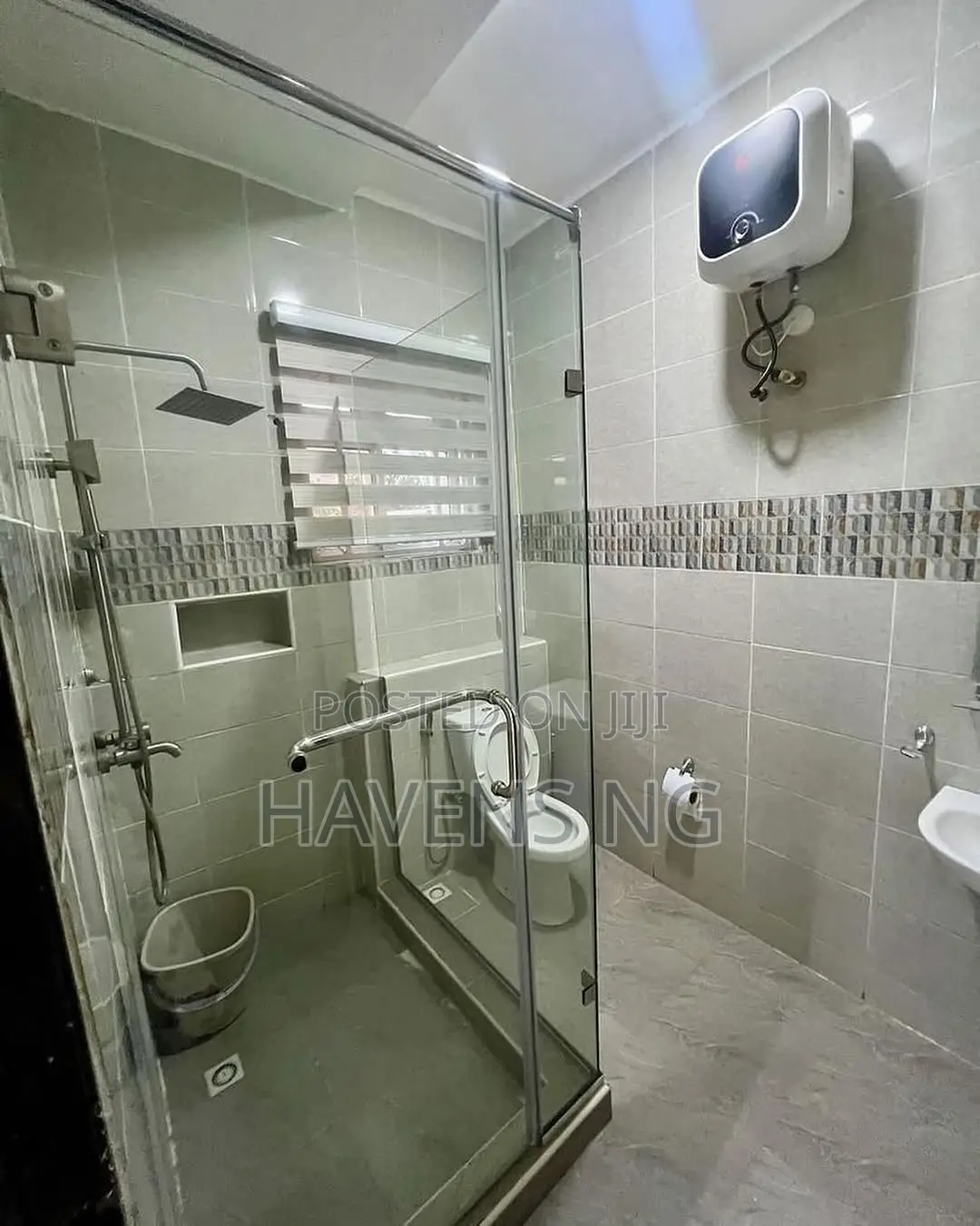 Experience Luxury in This 4-Bedroom Apartment in Mabushi