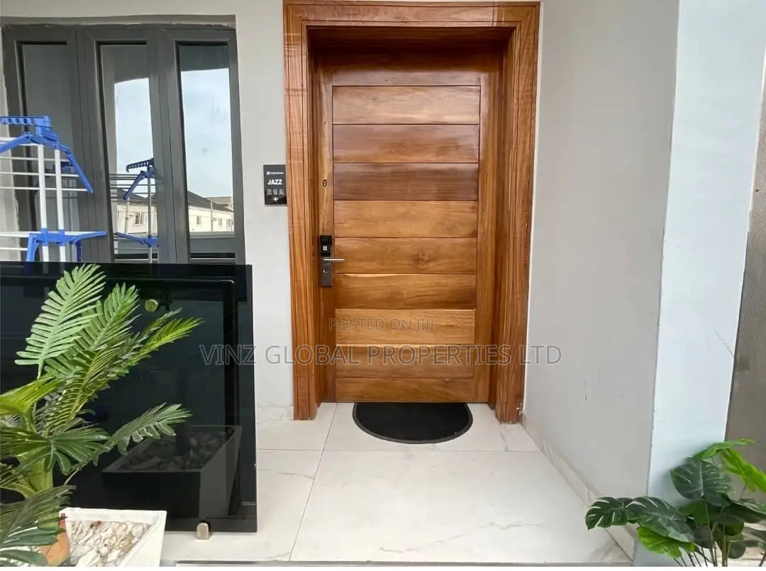 Luxury 2 Bedroom Apartment With Excellent Facilities in Lekki