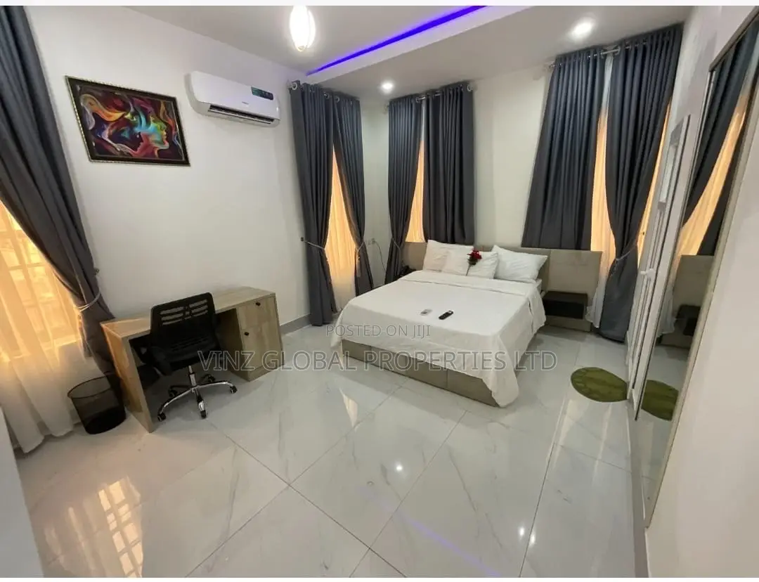 Luxury 2 Bedroom Apartment With Excellent Facilities in Lekki