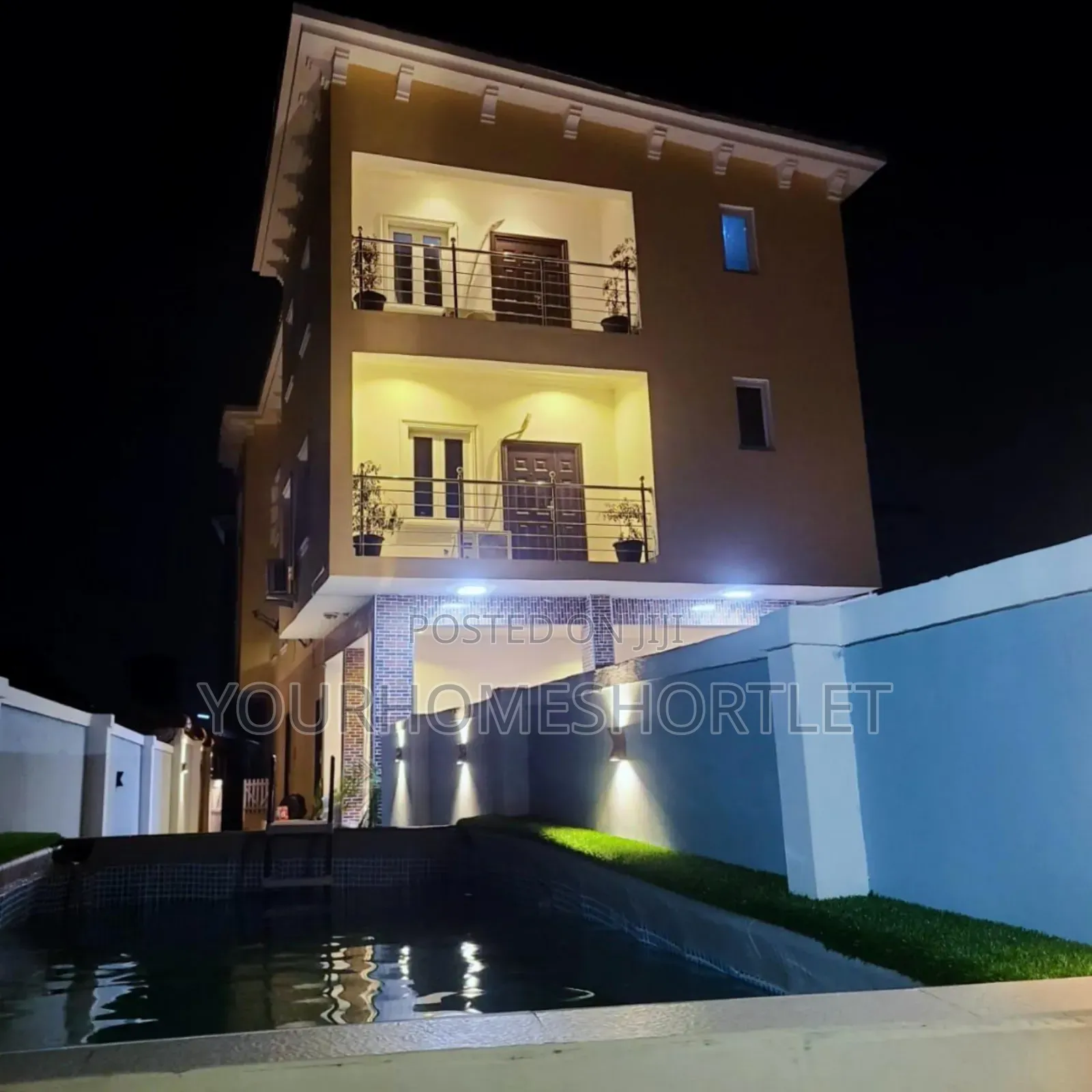 3 Bedroom Apartment With Pool That Allows Mini Get Together in Airport Road / Ikeja