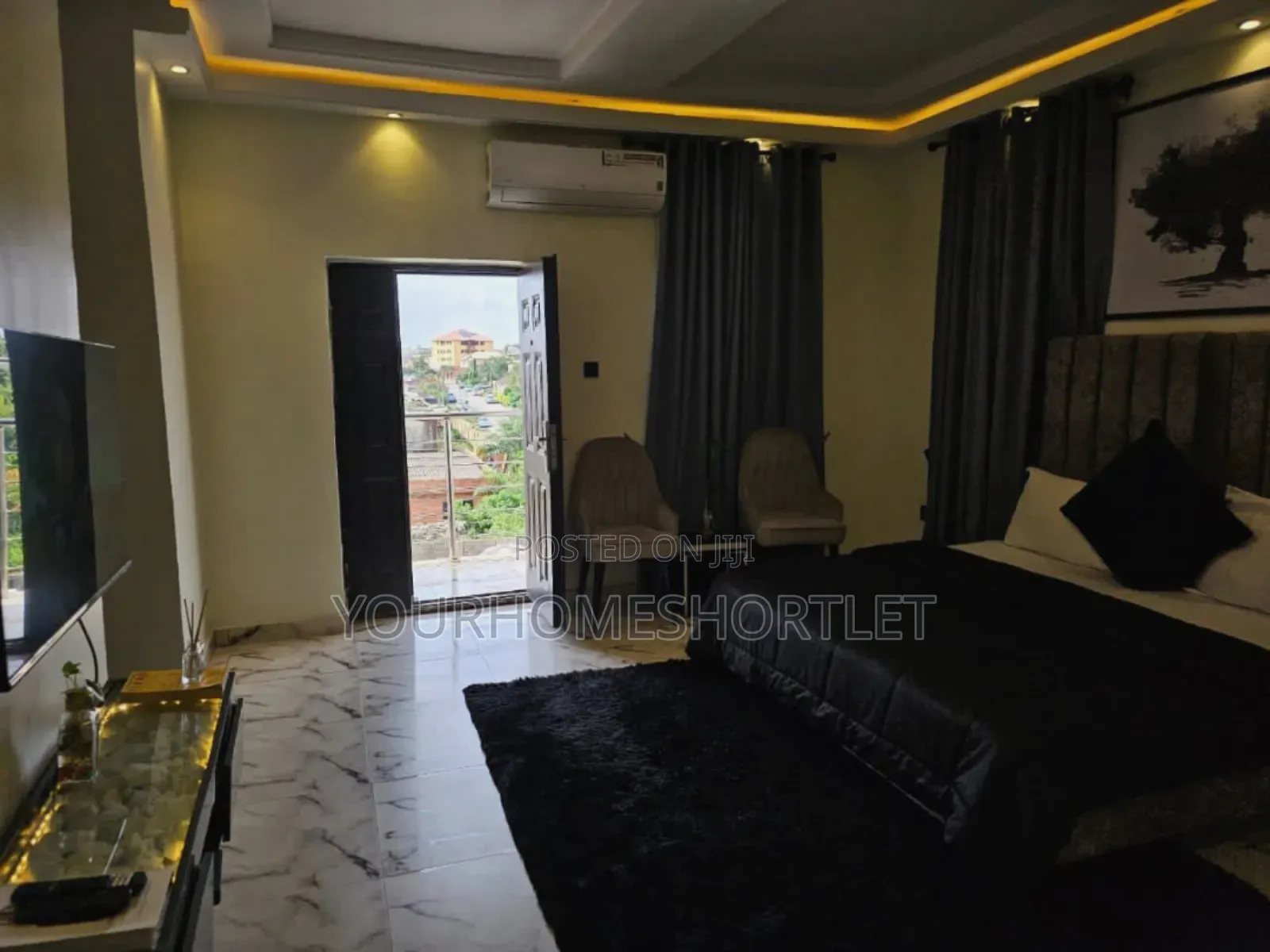 3 Bedroom Apartment With Pool That Allows Mini Get Together in Airport Road / Ikeja