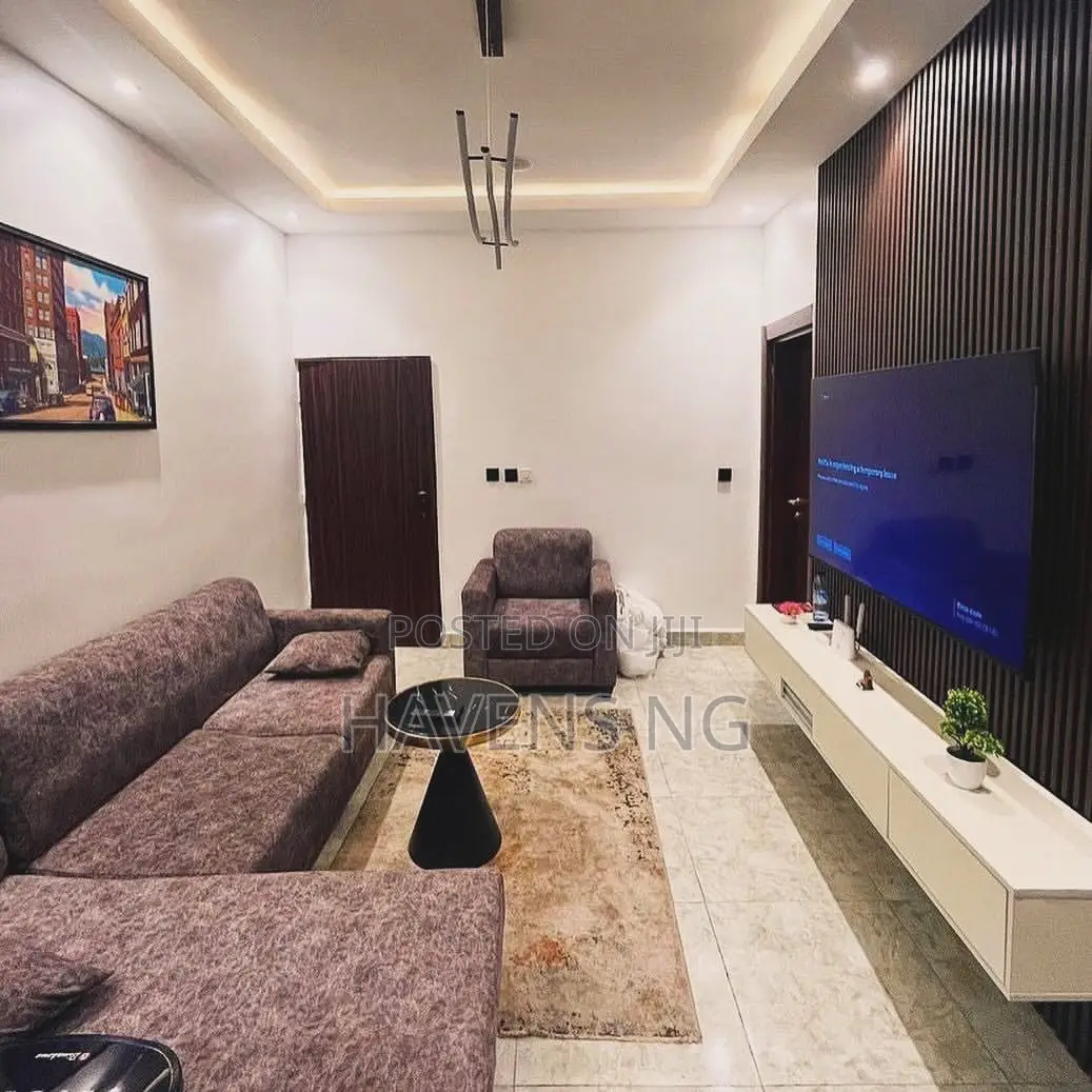 Serviced One Bedroom Apartment in Zone 1 / Wuse