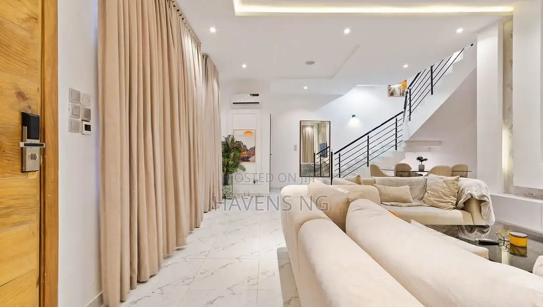 Luxury 4-Bedroom Smart Duplex in the Heart of Lekki in Ologolo