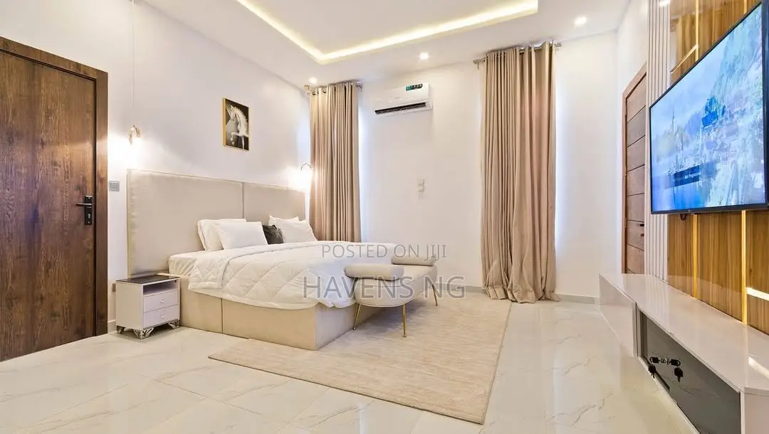 Luxury 4-Bedroom Smart Duplex in the Heart of Lekki in Ologolo