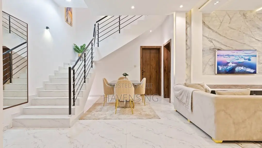 Luxury 4-Bedroom Smart Duplex in the Heart of Lekki in Ologolo