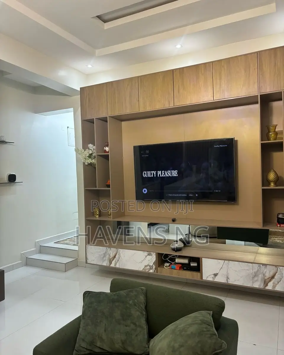 Brand New 1-Bedroom Apartment in Vi in 1004