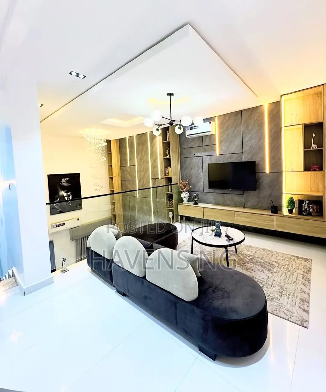 Luxury 2-Bedroom Terrace for Short Let. in Dape