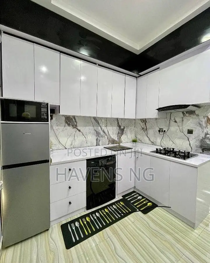 A Luxury 1-Bedroom Apartment in Osapa london
