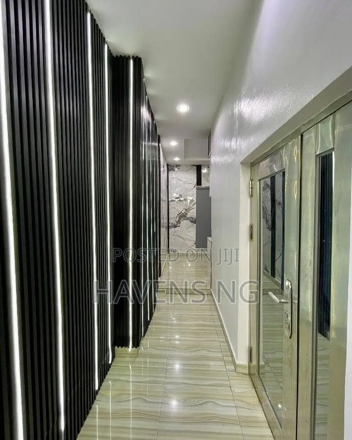 A Luxury 1-Bedroom Apartment in Osapa london