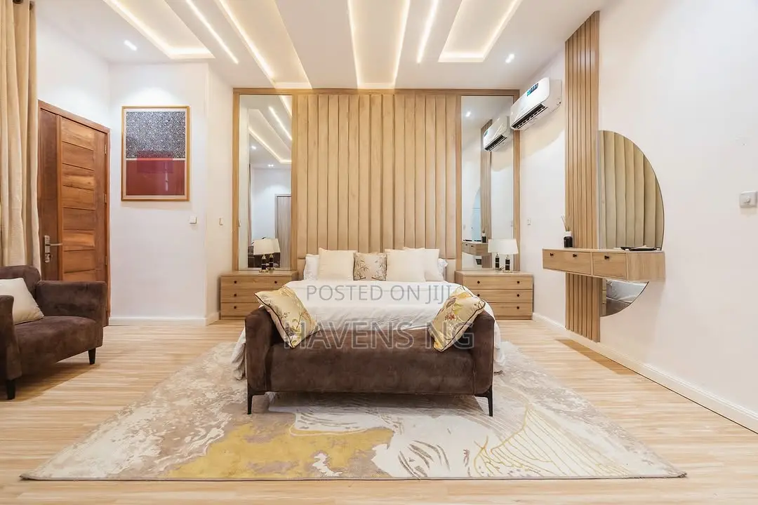 4-Bedroom Fully Detached Maisonette Apartment in Agungi