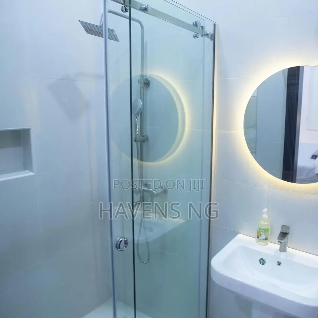 Spacious and Modern 2 Bedroom Apartment in Ikate
