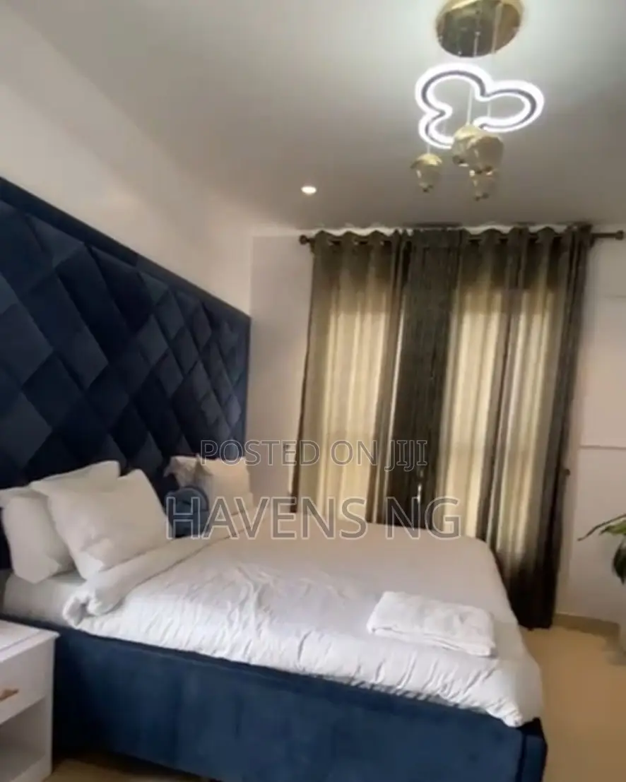 Luxurious 3 Bedroom Apartment. in Lekki Phase 1