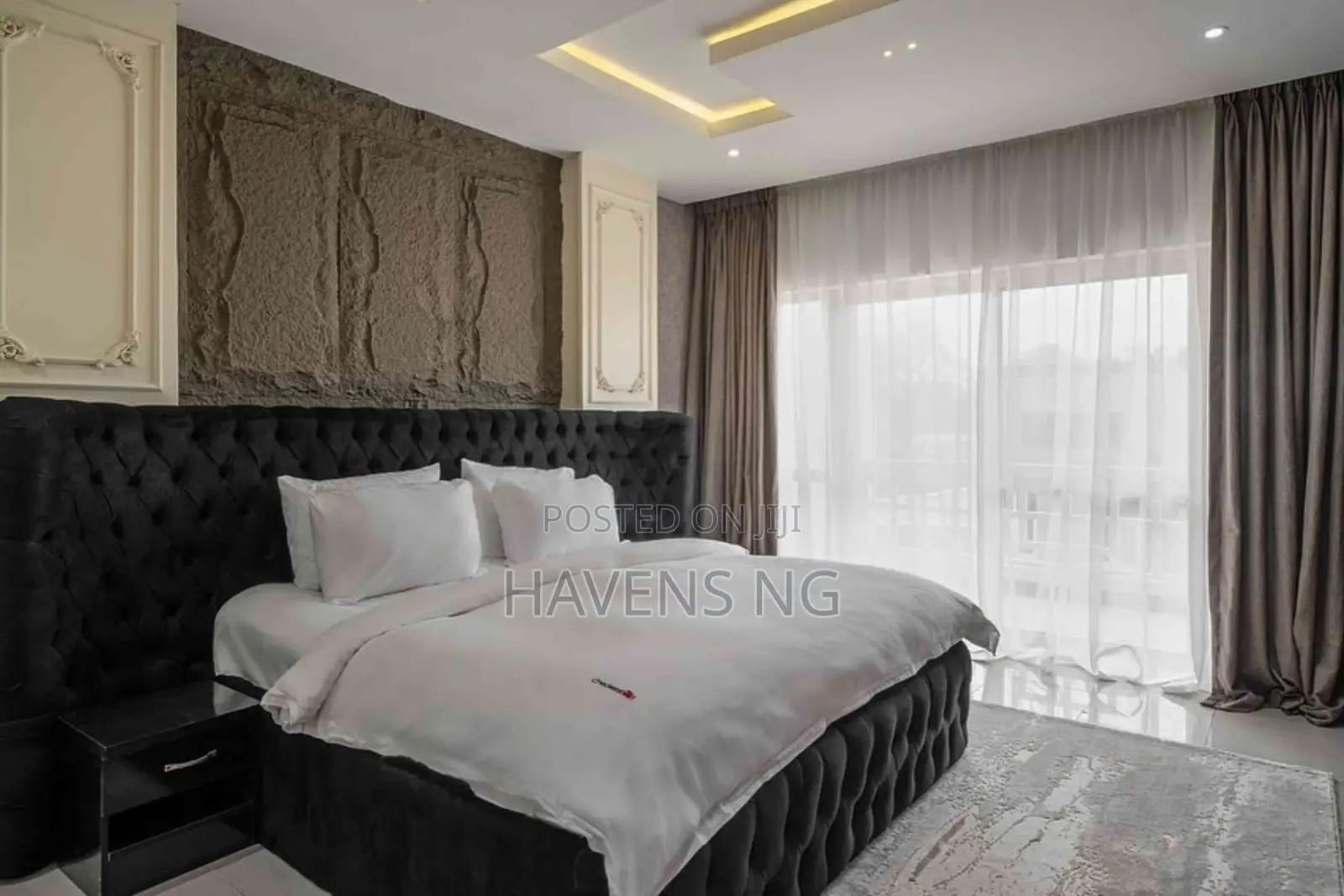 The King Luxury 3 Bedroom Apartment. in 2nd Avenue Extension