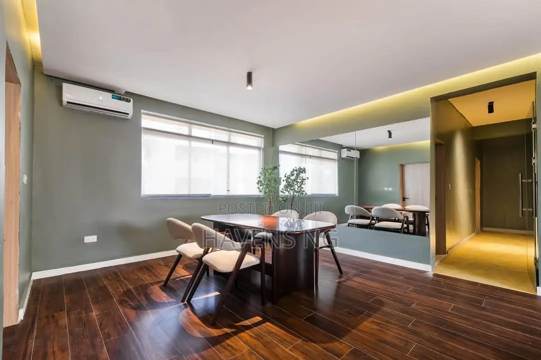 Dazzling and Modern 3-Bedroom Apartment in 1004