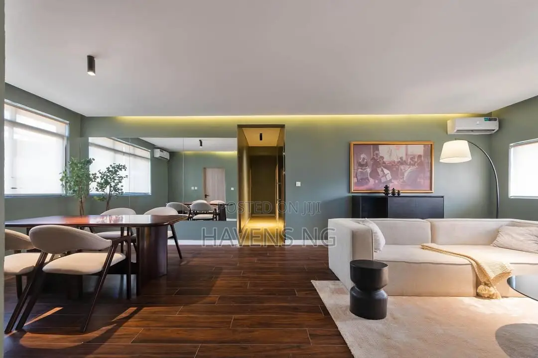 Dazzling and Modern 3-Bedroom Apartment in 1004