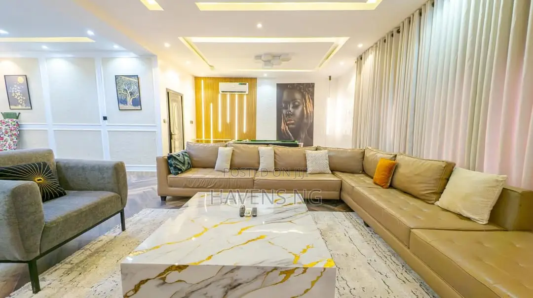 Luxury 3-Bedroom Apartment With Snooker Board, Swimming Pool in 2nd Avenue Extension