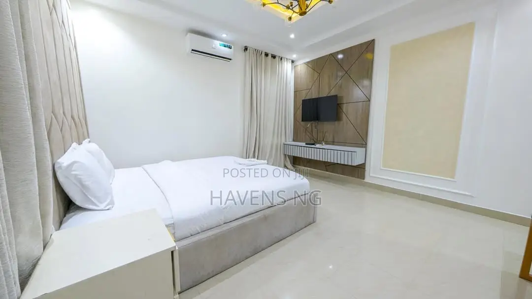 Luxury 3-Bedroom Apartment With Snooker Board, Swimming Pool in 2nd Avenue Extension