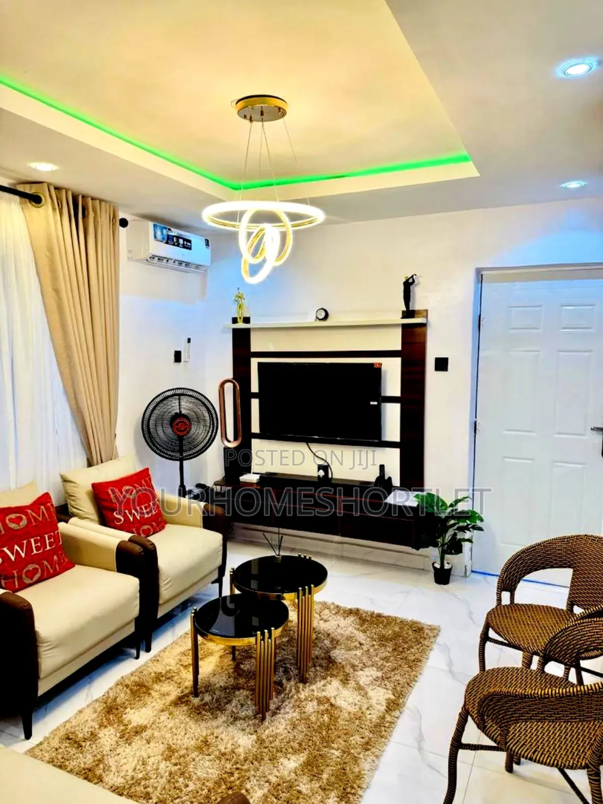 A Room and Parlor With Private Lounge Allows Get Together in Wempco Road