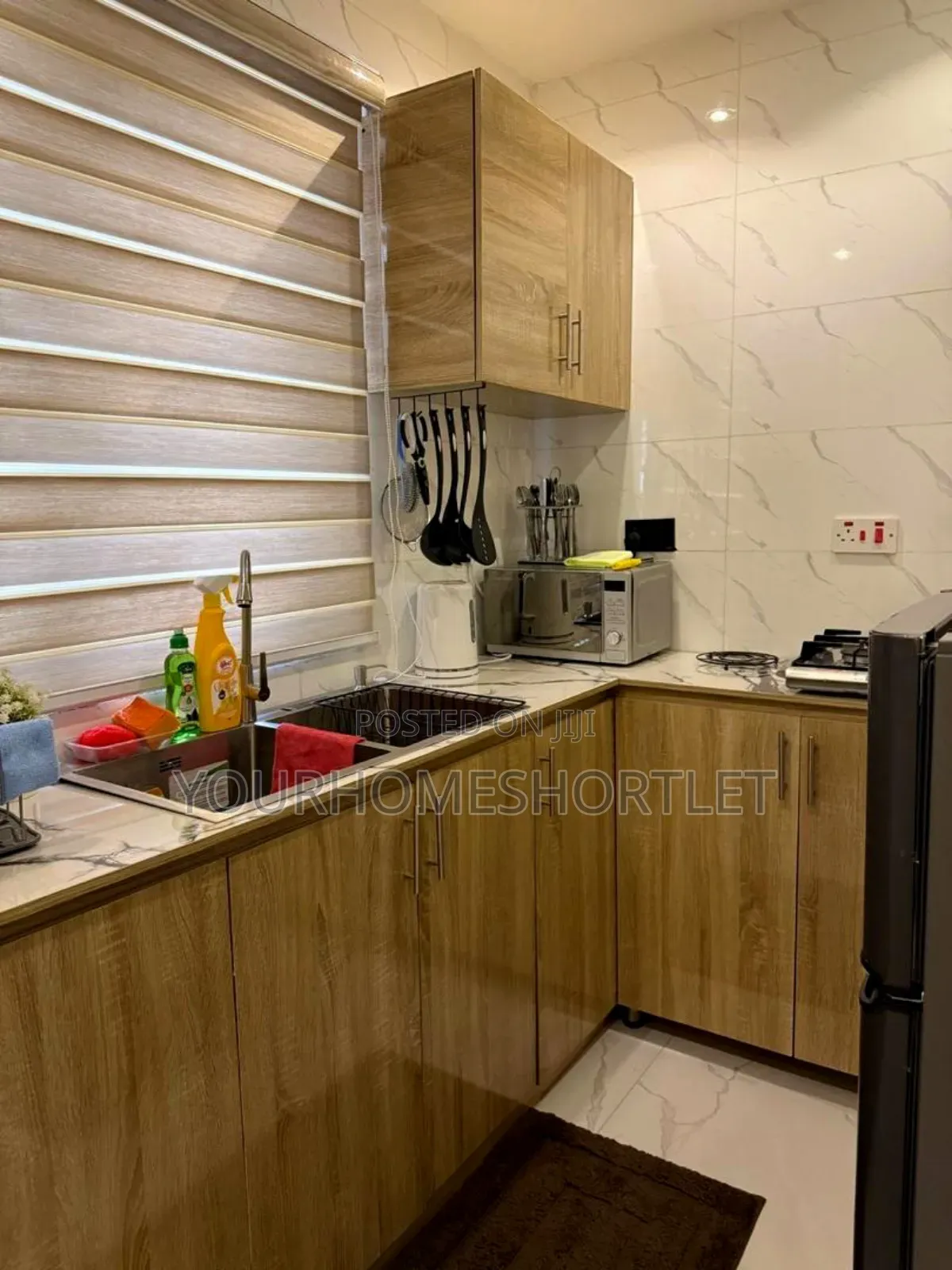 A Room and Parlor With Private Lounge Allows Get Together in Wempco Road