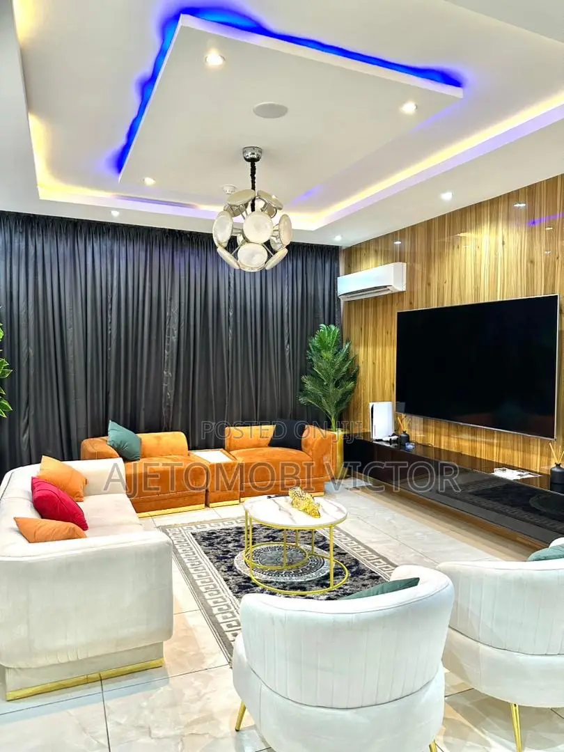 Luxury 3bedroom Apartment With Swimming Pool,Ps5 and Snooker in Lekki Phase 1