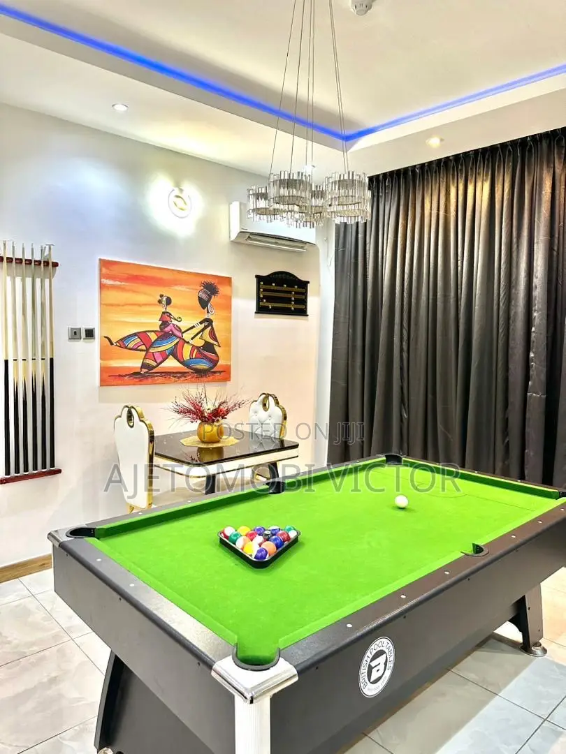 Luxury 3bedroom Apartment With Swimming Pool,Ps5 and Snooker in Lekki Phase 1