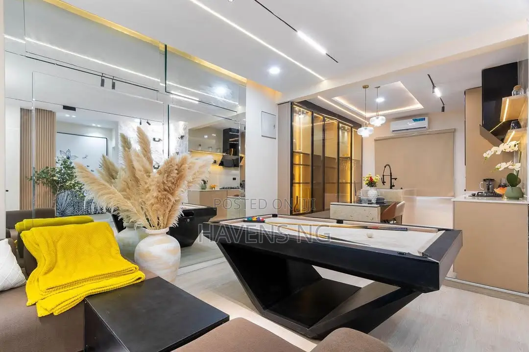 Luxurious 2-Bedroom Apartment With Pool, Snooker in Ikate