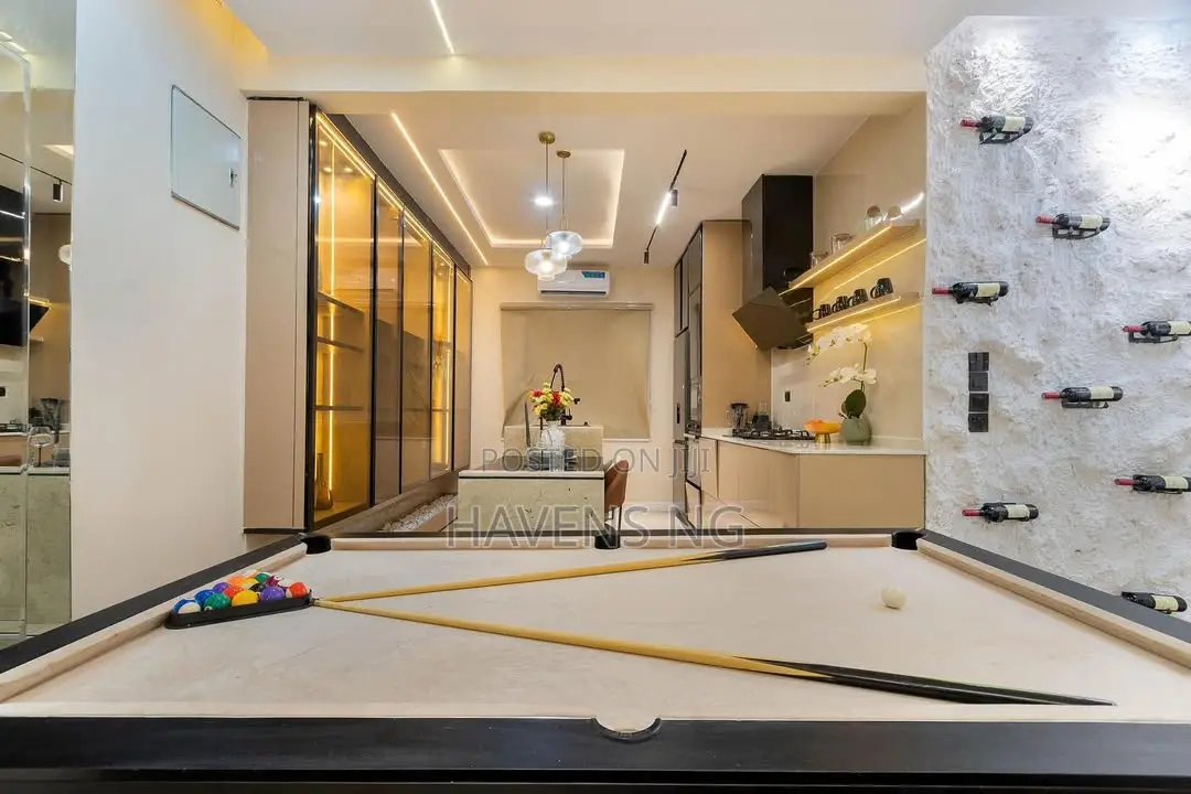 Luxurious 2-Bedroom Apartment With Pool, Snooker in Ikate