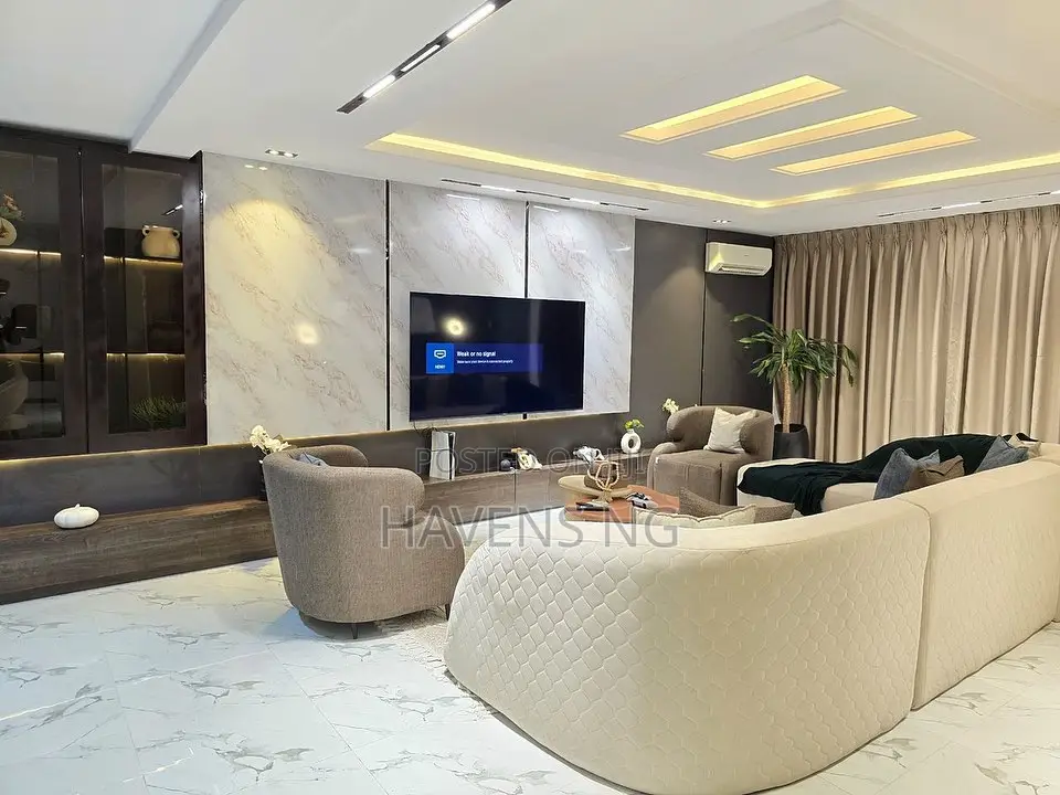 Premium and Luxury 3-Bedroom Apartment in 1004